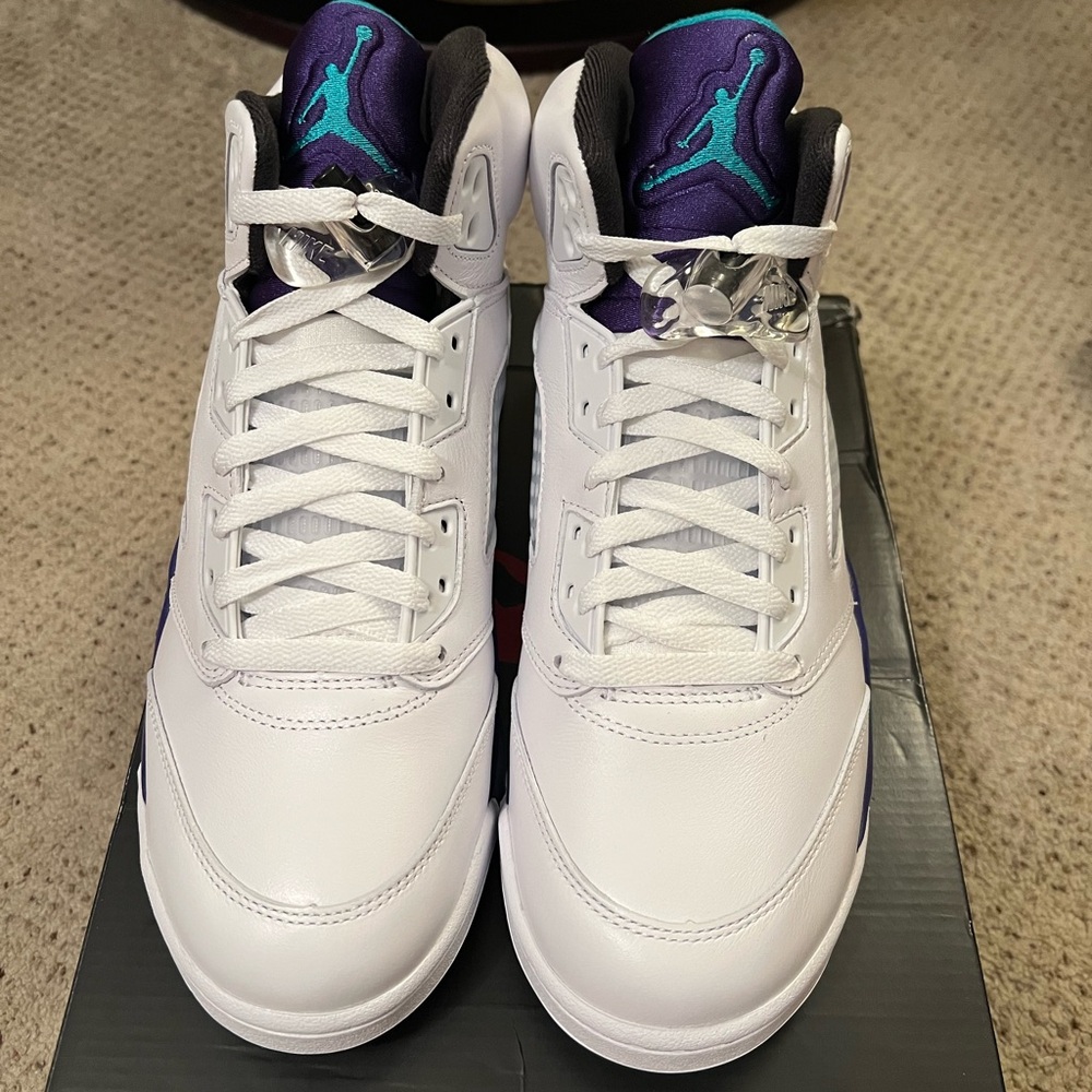 Brand New Jordan 5 Retro (2025) Grape 
Deadstock (DS) - Picture 4 of 10